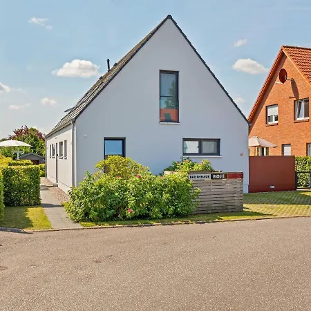 Ferienhaus Beautiful Seaside Holiday In *