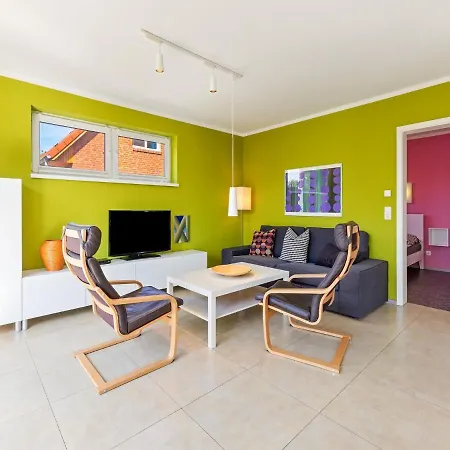Beautiful Seaside Holiday In Ferienhaus Zierow