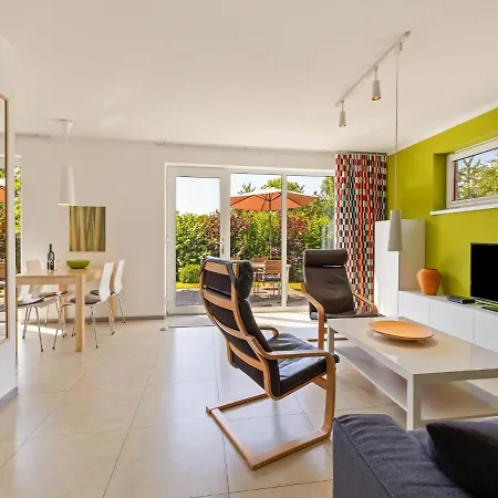 Beautiful Seaside Holiday In Ferienhaus *