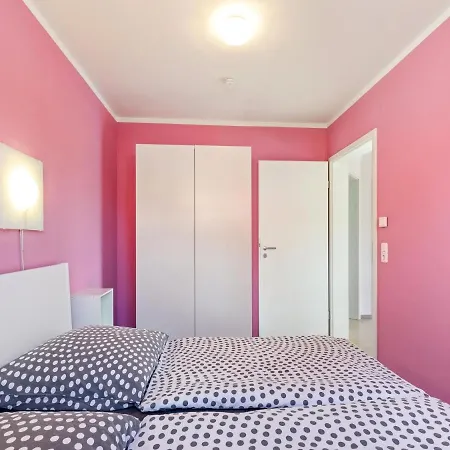 Beautiful Seaside Holiday In Ferienhaus *
